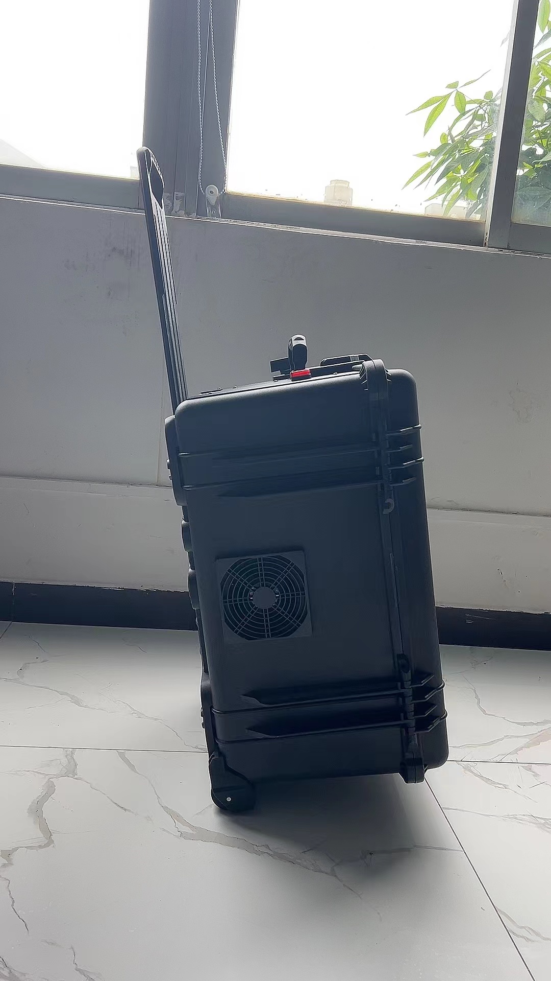 泗水手拉箱型移动通信干扰器